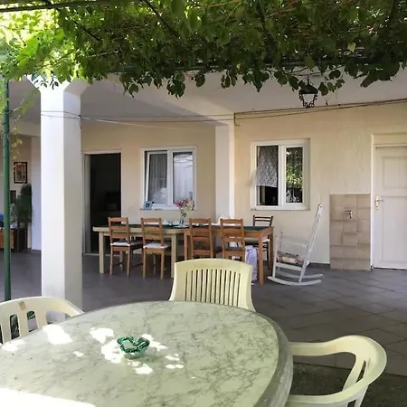 Appartement By The Church On Olib