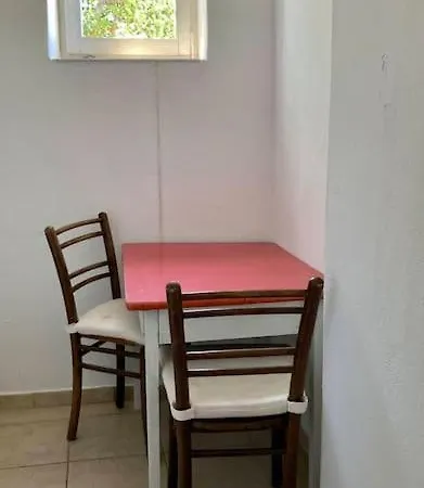 Appartement By The Church On